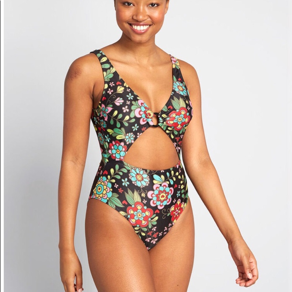 NWOT ModCloth The Lara One-Piece Swimsuit‎